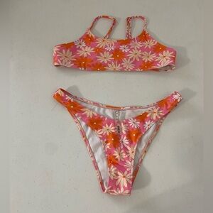 SHEIN swim suit (runs small- I feel like it would fit closer to a Small-medium